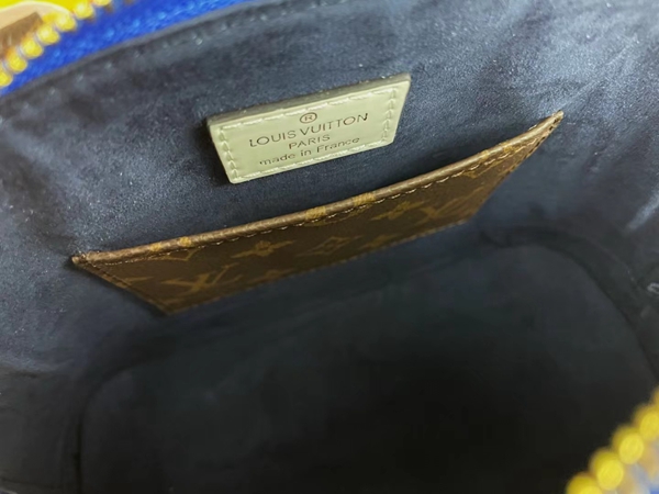 ルイヴィトンバッグ着用イメージ